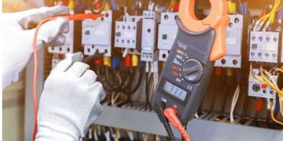 How to Choose the Right Commercial Electrician in Appleton